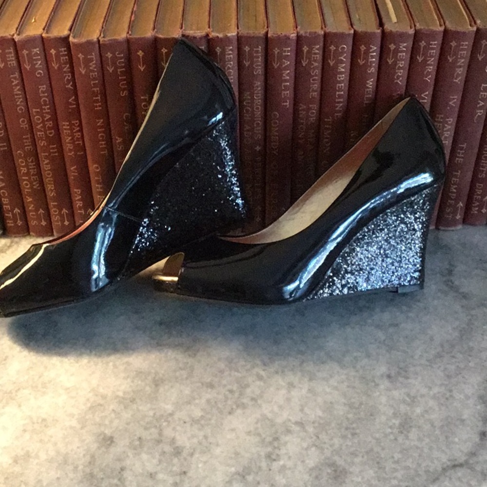 Lilly Pulitzer Black Patent Peep Toe Glitter Resort Chic Wedge Shoes EUC 6.5 - Picture 5 of 7